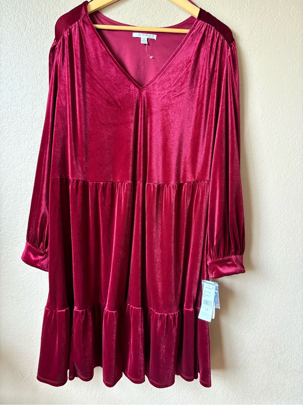 Studio One New York Women's Velvety Wine Color Dress Long sleeve NWT